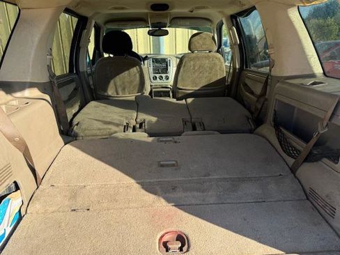 Used 2004 Ford Explorer XLT image 12