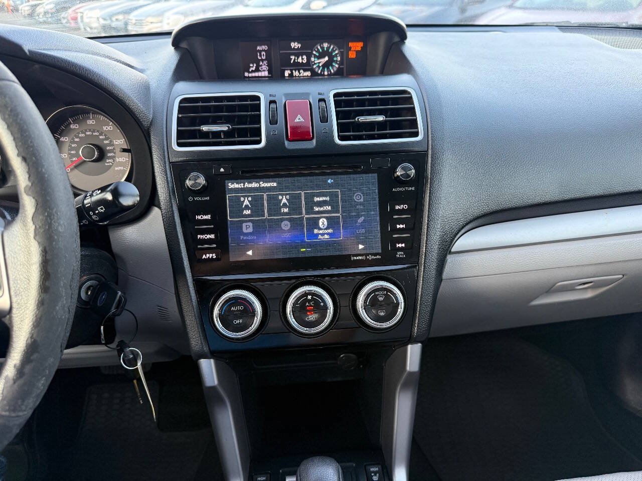Used 2016 Subaru Forester 2.5i Limited AWD/4WD image 18