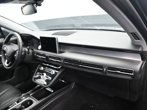Used 2022 Lincoln Corsair AWD w/ Equipment Group 101A image 10