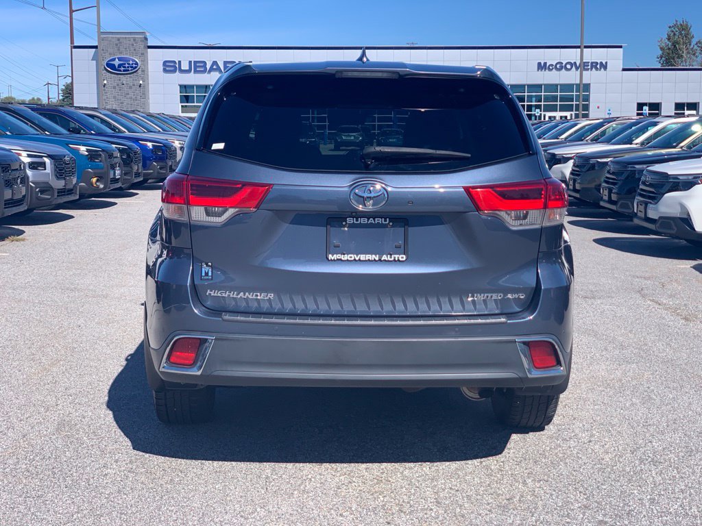 Used 2017 Toyota Highlander Limited Platinum w/ Carpet Mat Package AWD/4WD image 6
