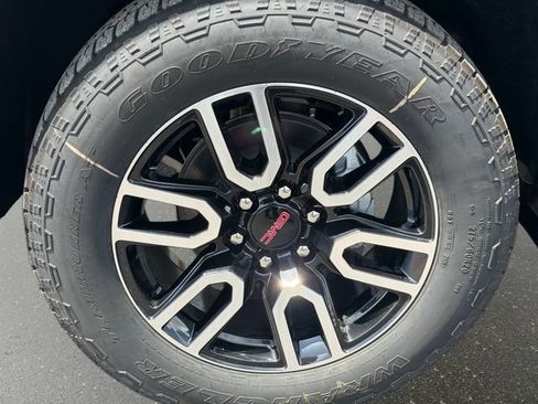New 2026 GMC Sierra 1500 AT4 w/ AT4 Premium Package AWD/4WD image 10
