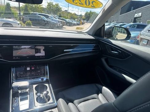 Used 2023 Audi Q8 Prestige AWD/4WD image 36
