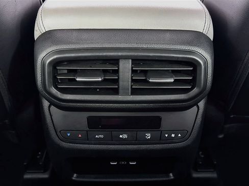 Certified 2025 Honda Pilot Touring image 27