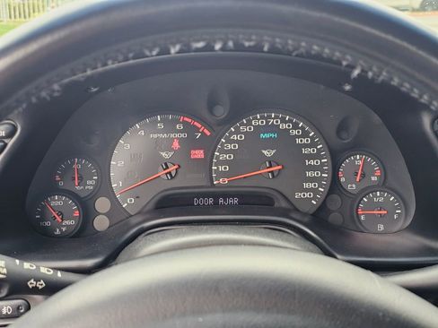 Used 2002 Chevrolet Corvette Convertible w/ Preferred Equipment Group2 image 22