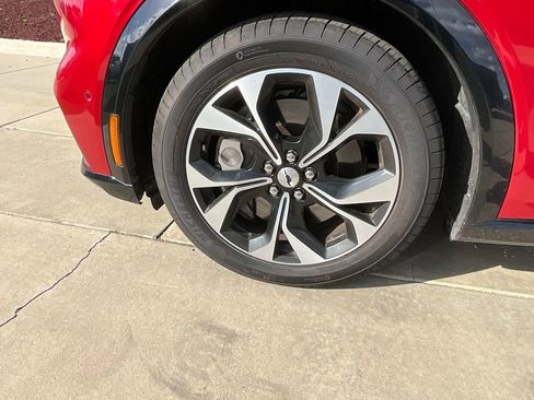 Used 2022 Ford Mustang Mach-E Premium image 9