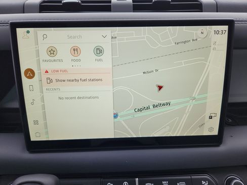 Used 2025 Land Rover Defender 130 S image 19