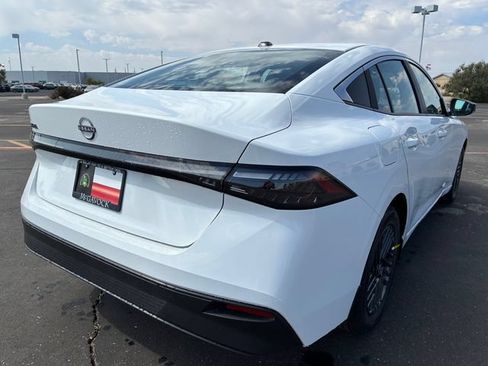 New 2026 Nissan Sentra SV w/ SV Convenience Package FWD image 6