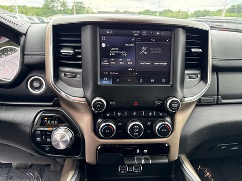 Used 2022 RAM 1500 Laramie AWD/4WD image 12