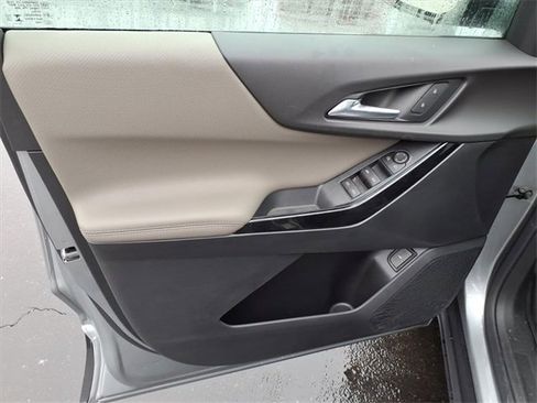 New 2026 Chevrolet Equinox LT w/ Convenience Package II image 9