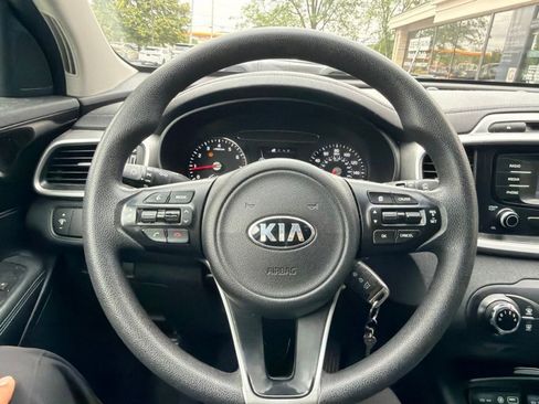 Used 2016 Kia Sorento FWD image 22