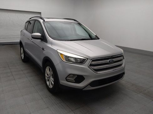 Used 2018 Ford Escape SE FWD image 13