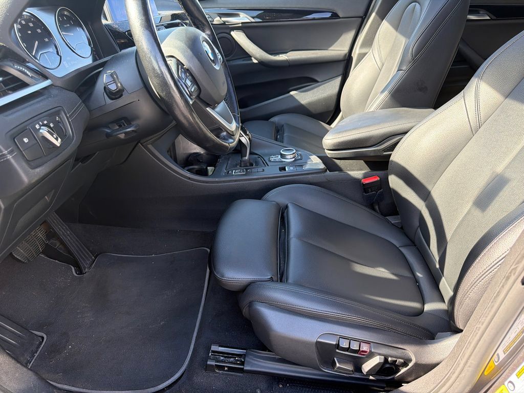 Used 2022 BMW X2 sDrive28i w/ Convenience Package FWD image 17