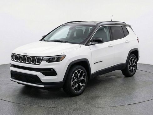 Used 2025 Jeep Compass Limited AWD/4WD image 3