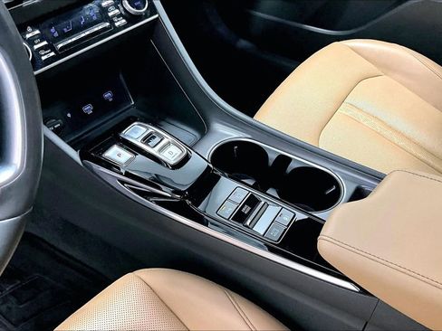 Used 2023 Hyundai Sonata Limited image 17