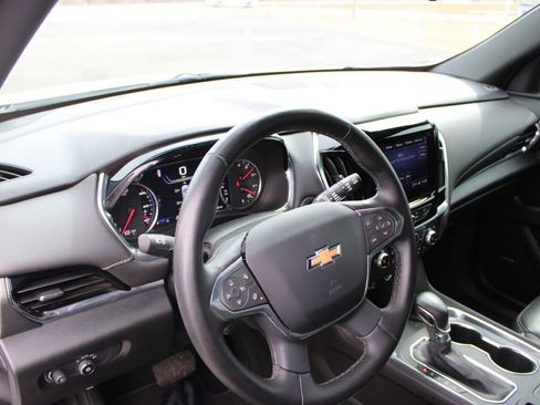Used 2023 Chevrolet Traverse Premier AWD/4WD image 22
