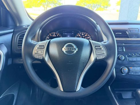 Used 2013 Nissan Altima 2.5 S image 10