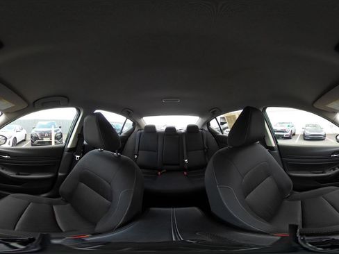 Used 2025 Nissan Altima 2.5 SV FWD image 43