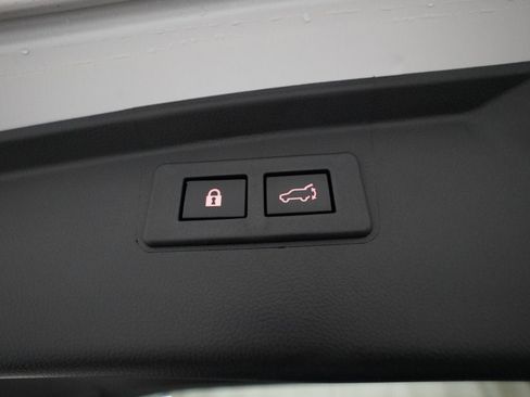 Certified 2025 Subaru Outback Premium image 15