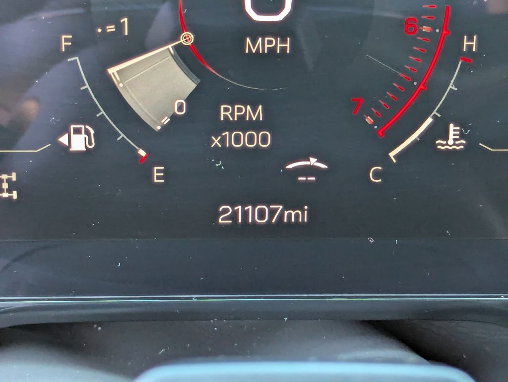 Used 2025 GMC Yukon XL Denali Ultimate AWD/4WD image 40