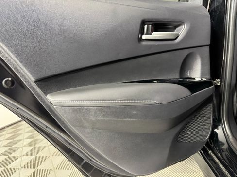 Used 2023 Toyota Corolla SE w/ SE Premium Package image 39