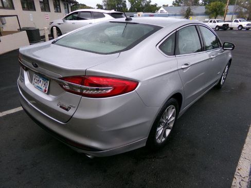 Used 2018 Ford Fusion Energi SE FWD image 3