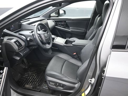 Used 2024 Toyota bZ4X Limited image 9