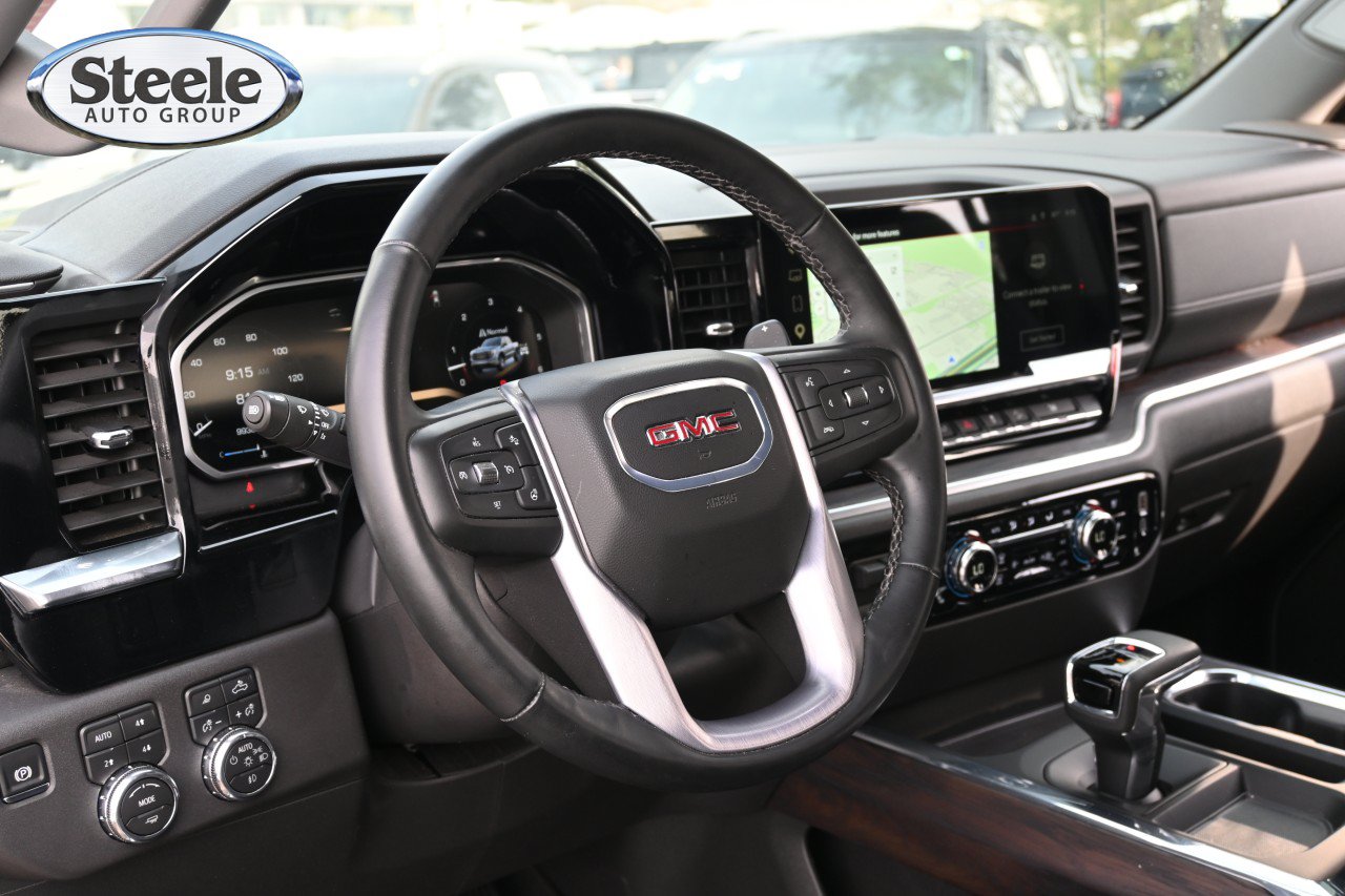Used 2026 GMC Sierra 1500 SLT AWD/4WD image 17
