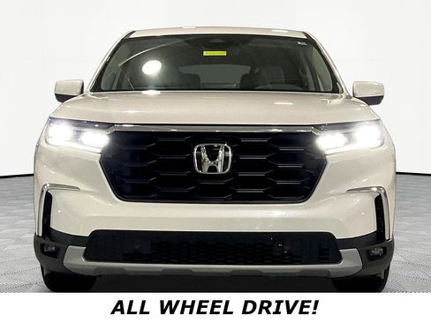 Used 2025 Honda Pilot EX-L image 2