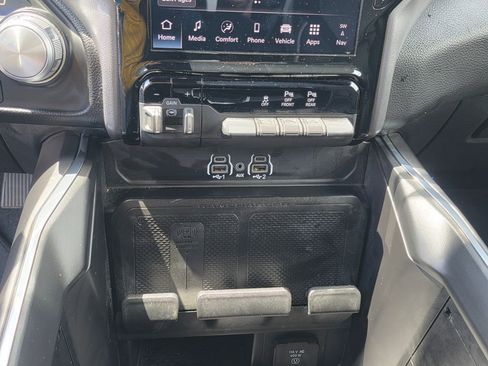 Used 2025 RAM 1500 Laramie w/ Sport Appearance Package AWD/4WD image 26