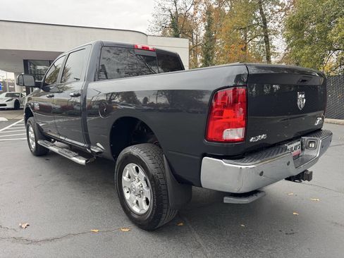 Used 2017 RAM 2500 Big Horn image 3