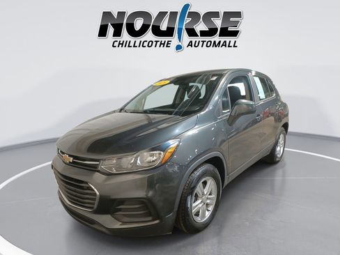 Used 2020 Chevrolet Trax LS image 1