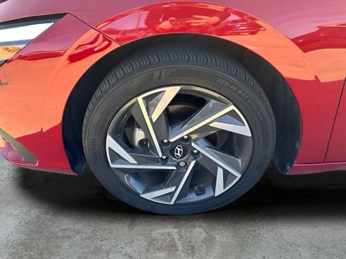 Used 2025 Hyundai Elantra Sport image 28