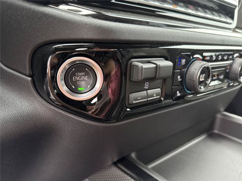 New 2026 Chevrolet Silverado 2500 ZR2 AWD/4WD image 25