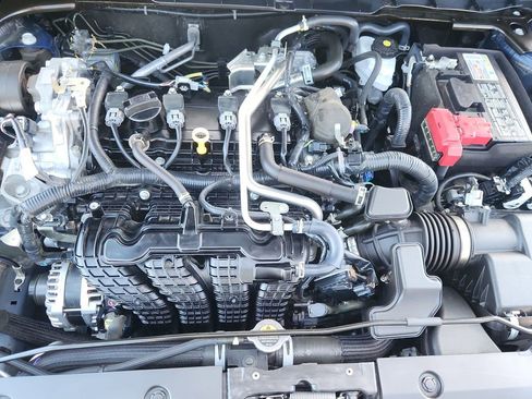Used 2025 Nissan Altima 2.5 SV FWD image 16