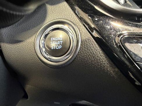 Used 2019 Toyota C-HR XLE image 24