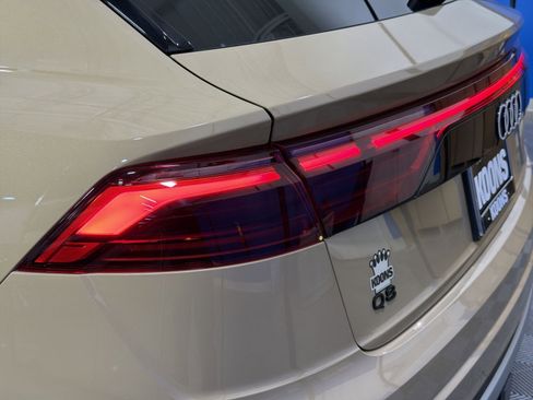 Used 2025 Audi Q8 Premium Plus image 24