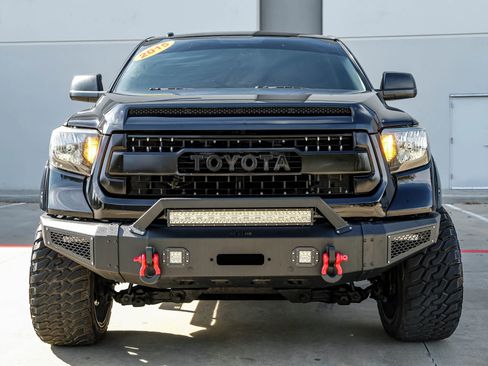 Used 2015 Toyota Tundra SR5 w/ SR5 Upgrade Package image 4