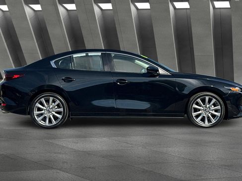 Used 2025 MAZDA MAZDA3 s image 3