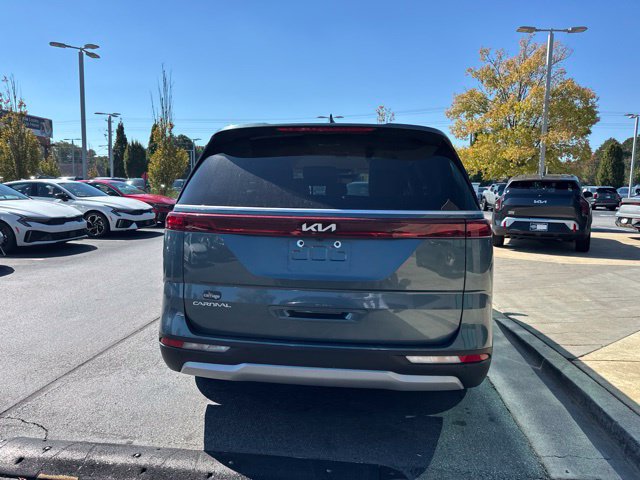Certified 2024 Kia Carnival EX FWD image 4