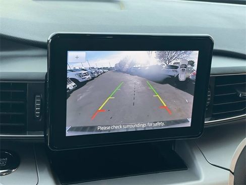 Certified 2022 Ford Explorer XLT w/ Equipment Group 202A image 16