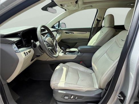 Used 2019 Cadillac XT5 Luxury FWD image 12