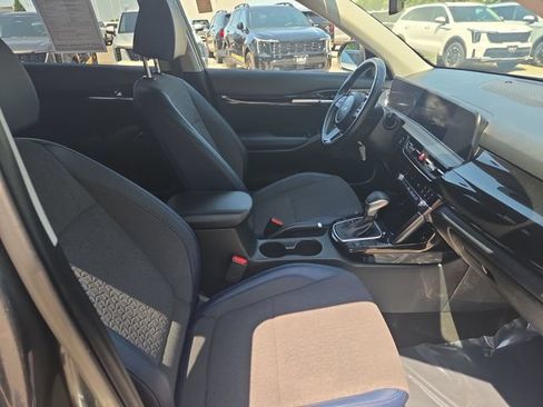 Used 2024 Kia Seltos S FWD image 14
