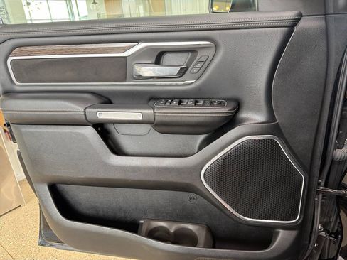 Used 2020 RAM 1500 Laramie AWD/4WD image 19
