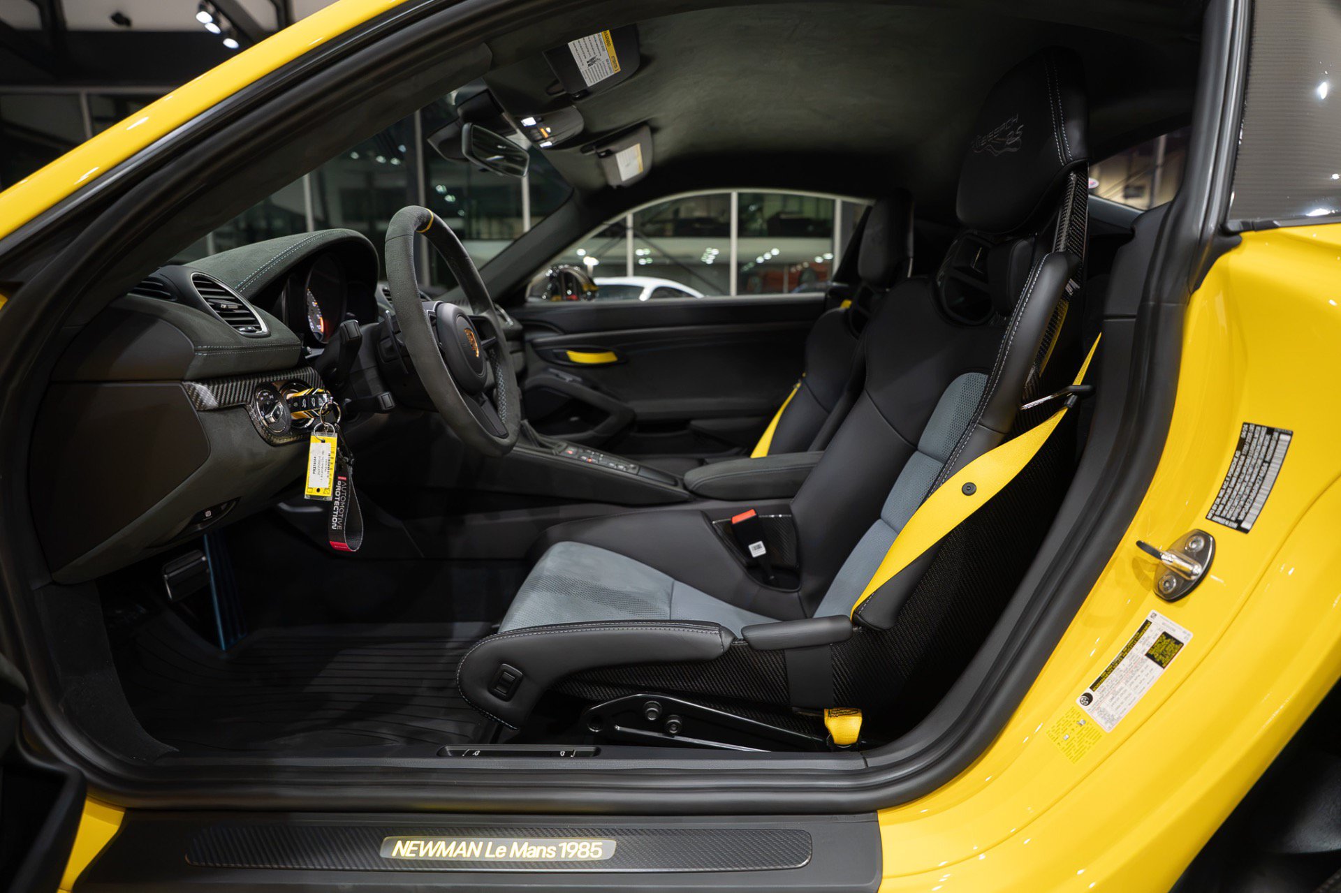 Used 2024 Porsche 718 Cayman GT4 RS RWD image 7