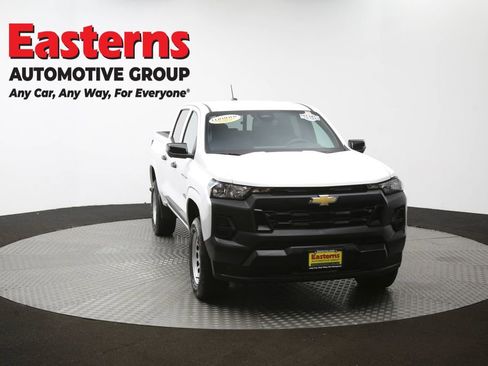 Used 2024 Chevrolet Colorado W/T w/ Technology Package RWD image 51