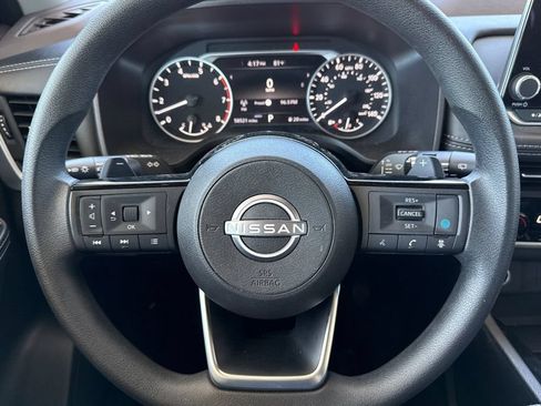 Used 2023 Nissan Rogue SV AWD/4WD image 34