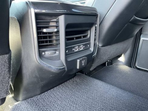 Used 2022 RAM 2500 Laramie AWD/4WD image 17