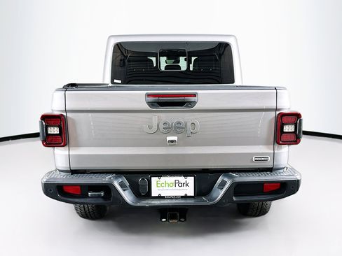 Used 2020 Jeep Gladiator Overland AWD/4WD image 7