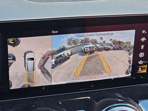 Used 2022 Mercedes-Benz GLB 35 AMG 4MATIC image 13