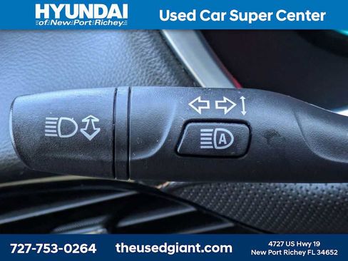 Used 2018 Chevrolet Traverse Premier w/ Driver Confidence II Package FWD image 40
